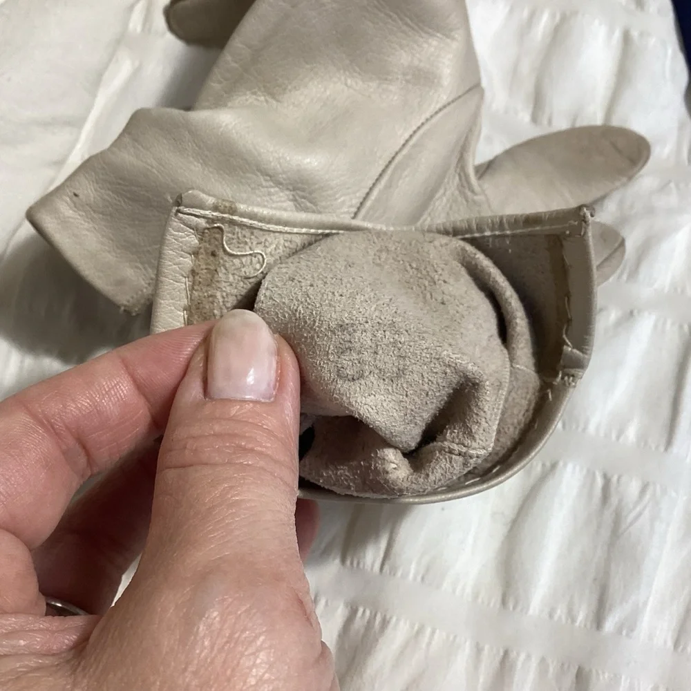 Womens Vtg Set Of Gloves Small Eyelet Cutout Leather & French Knot Fabric